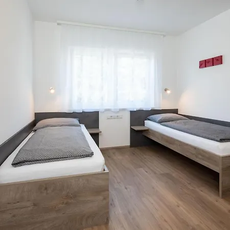 Haus Adk Отель Кремсмюнстер
