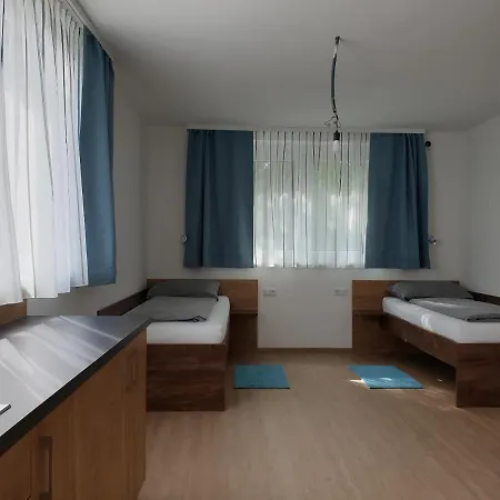 Отель Haus Adk Кремсмюнстер