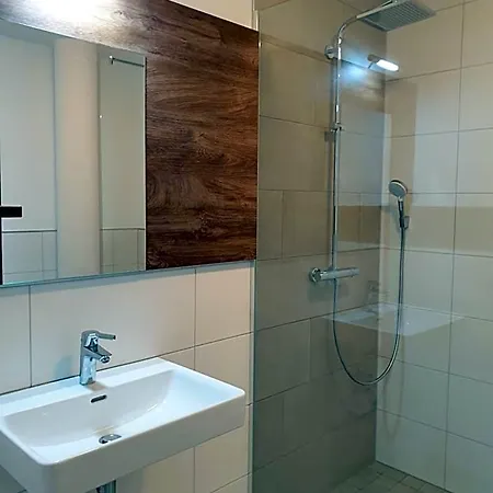 Haus Adk Отель *