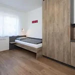 Haus Adk *